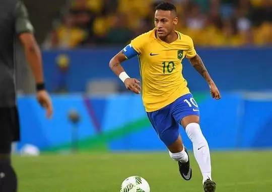 VAR回顾：曼联在狼队的两次手球点球（VAR复盘：曼联对阵狼队两次手球点球判罚）