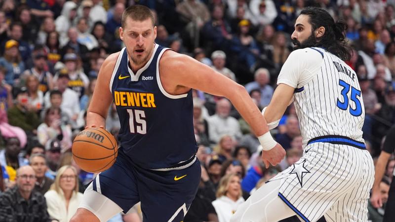 欧文突破防守连续得分（欧文强突撕裂防线连取分）