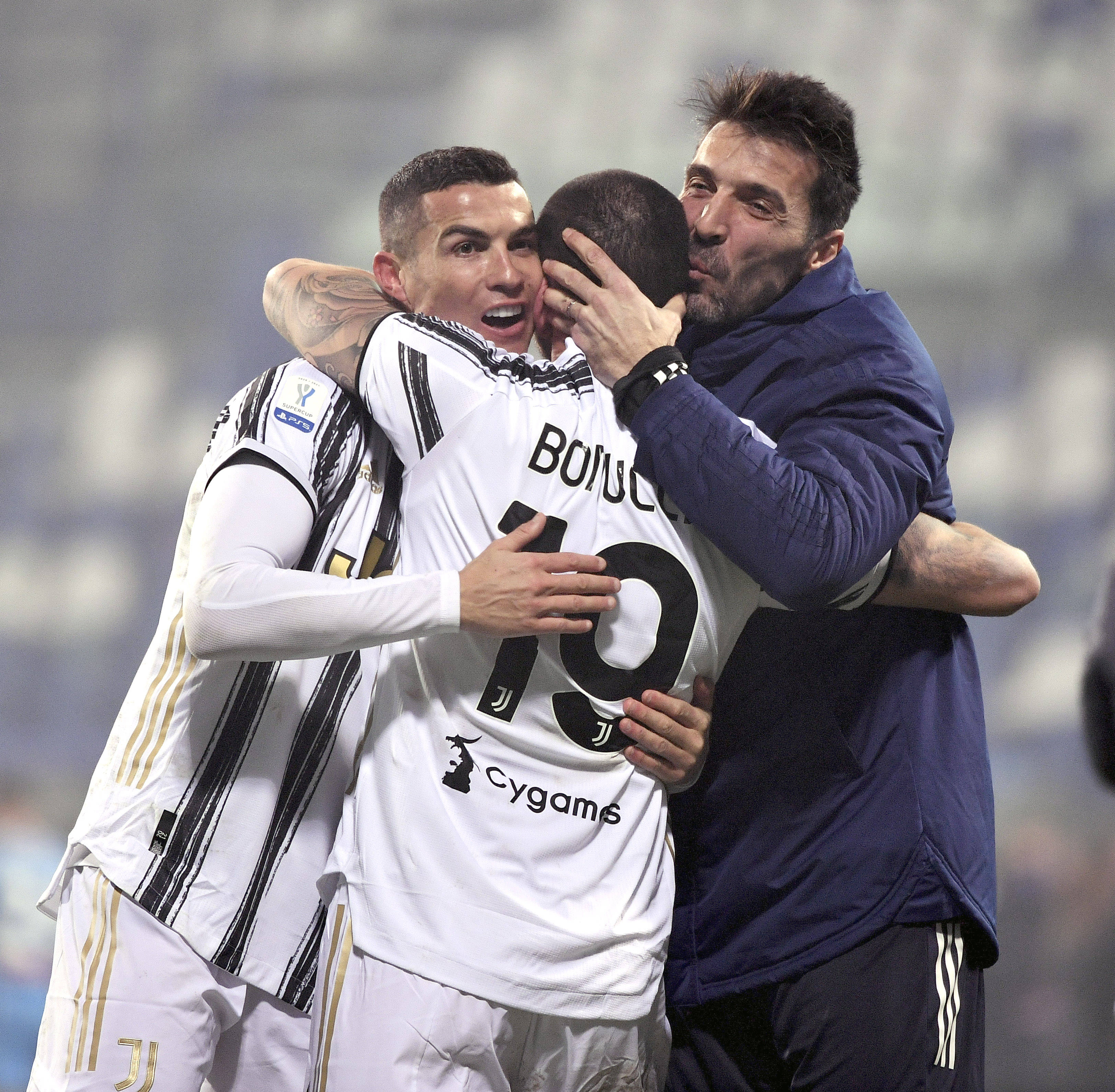 官方：仁川联与35岁队长李明周达成续约协议（仁川联官宣：35岁队长李明周完成续约）