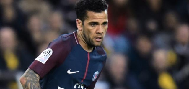 广东男篮防守稳固力克上海（广东男篮凭稳固防守击败上海队）