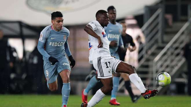 墨尔本胜利队长：对阵悉尼FC需要全队努力，希望取得好结果（墨尔本胜利队长：全队齐心迎战悉尼FC，力争理想结果）