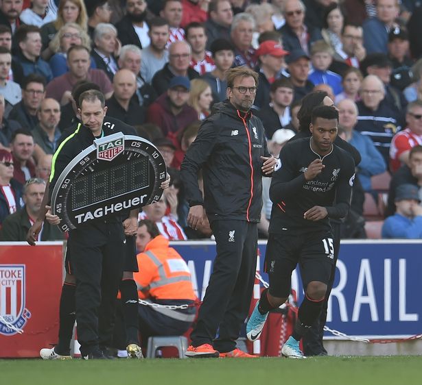 中国足坛2025赛季大结局：海港中超夺冠，国安收获足协杯（2025中国足坛收官：海港问鼎中超，国安捧起足协杯）