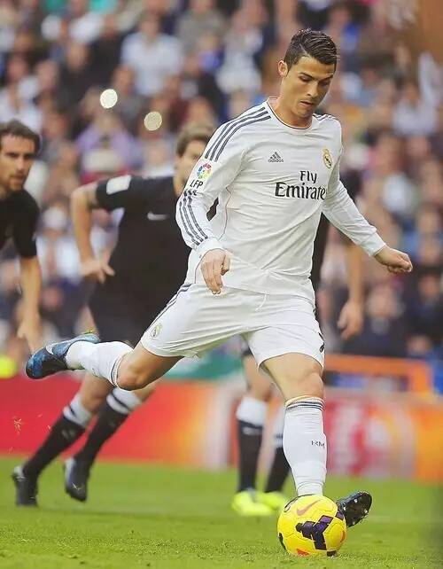 69记！克尼佩尔成为史上生涯前20场命中三分最多的球员