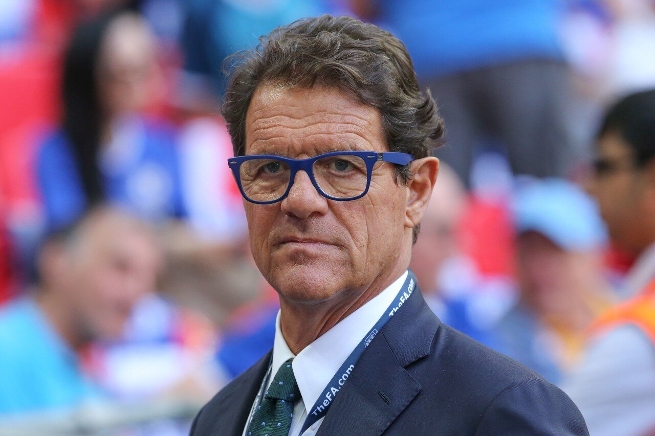 德甲生涯第10次戴帽，凯恩赛后将比赛用球带走收藏（凯恩德甲生涯第10次上演帽子戏法，赛后将比赛用球带回珍藏）